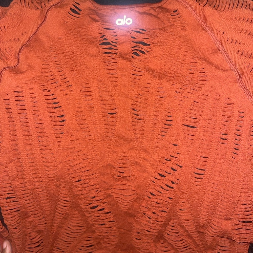 ALO Yoga LS Rust Wanderer Stretch Seamless Cutout Top Size Medium - Picture 10 of 14